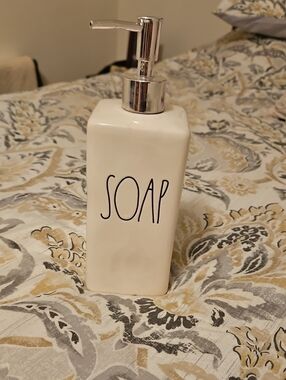 🆕Rae Dunn Soap Dispenser